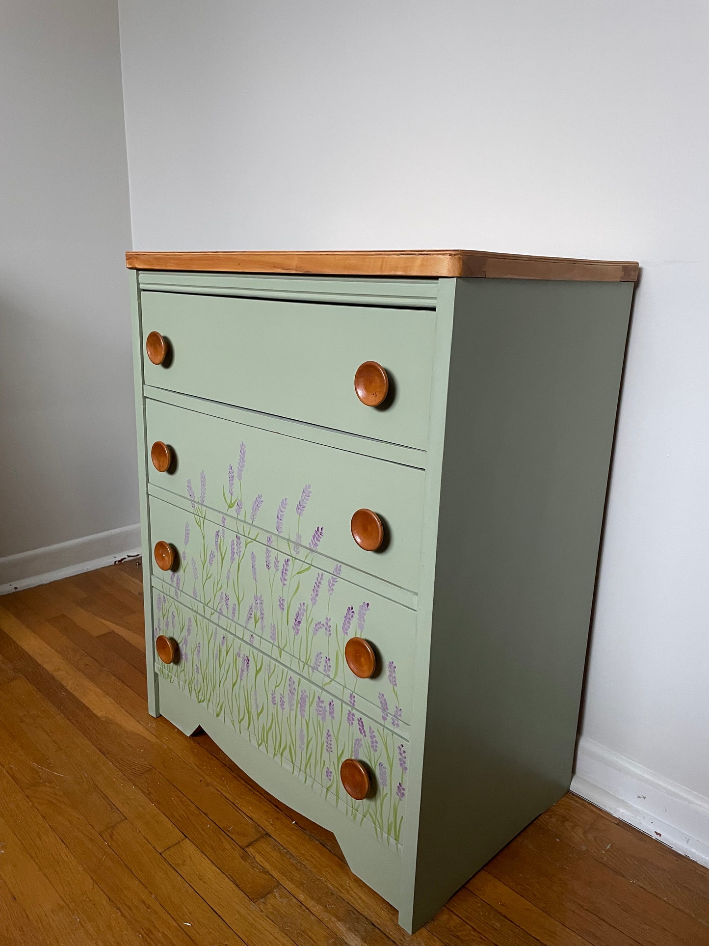Lavender Field Chest of drawers