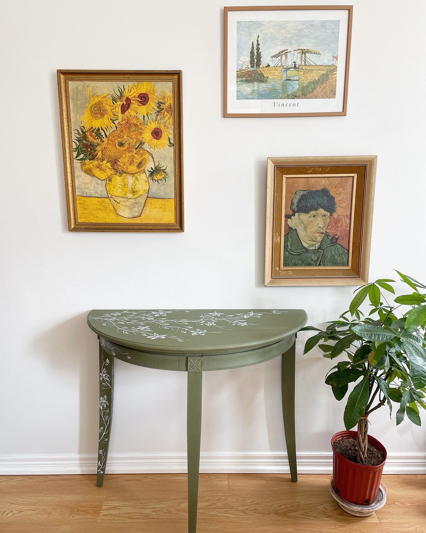 olive console table