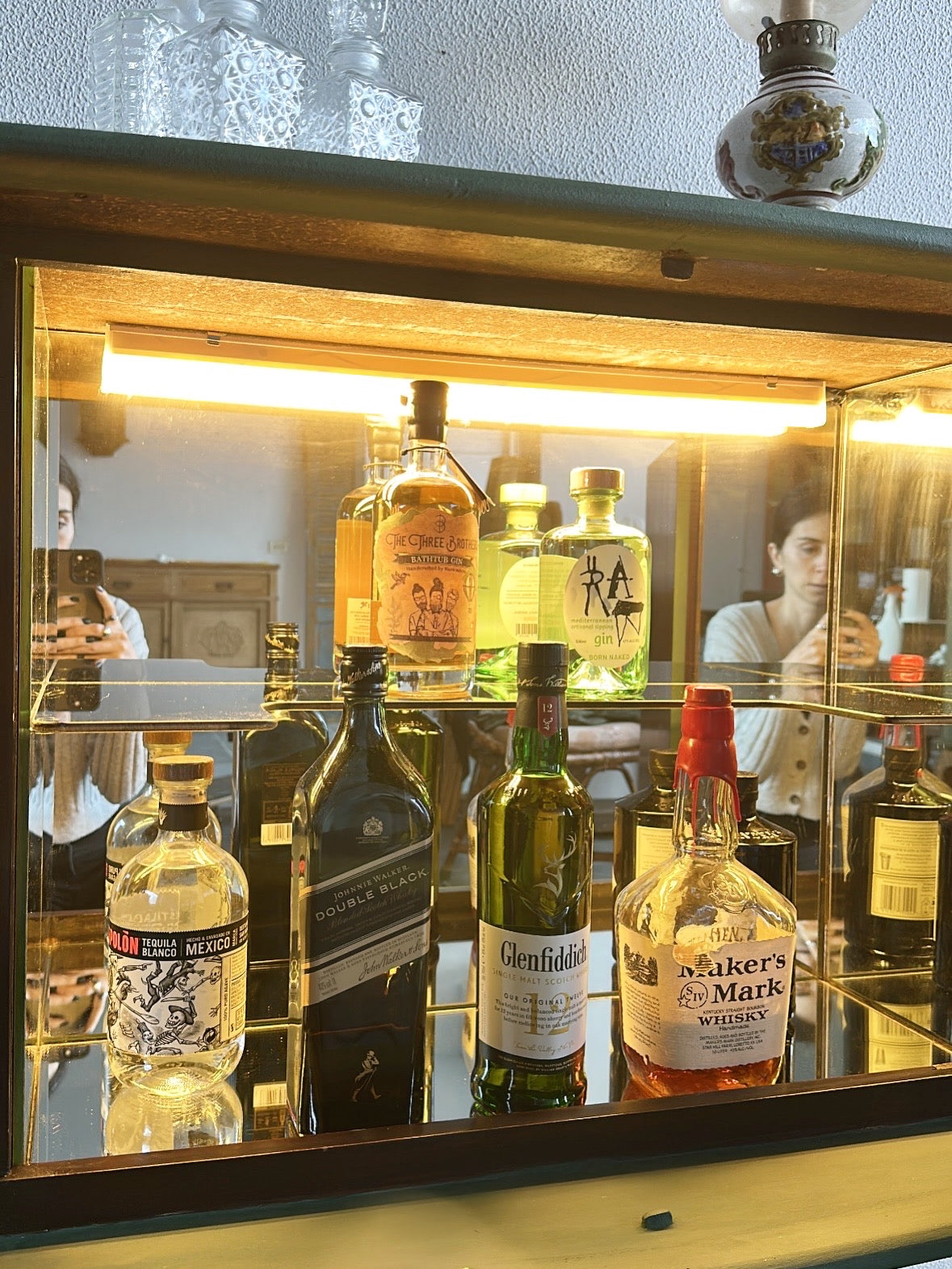 Deep green bar