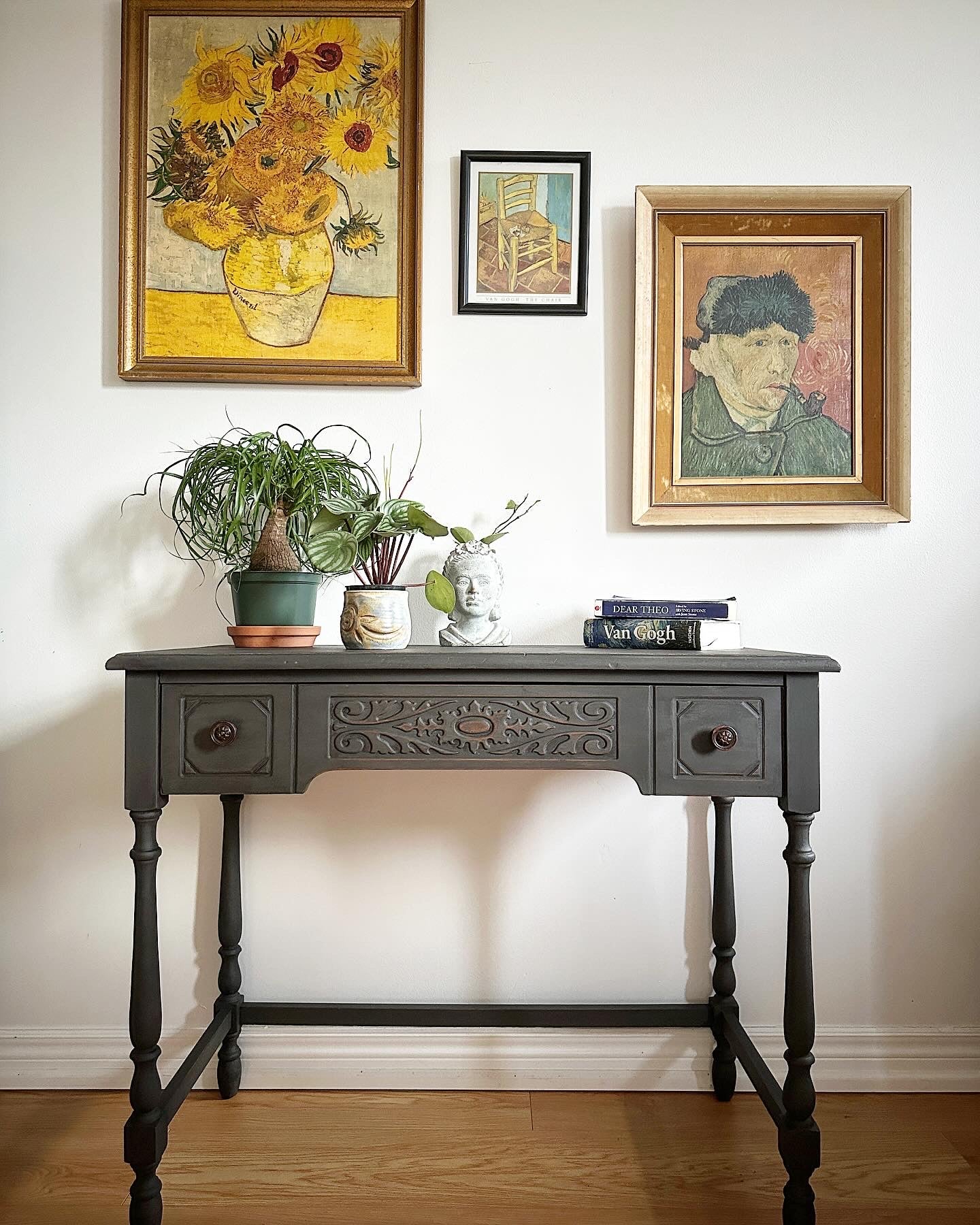 Graphite console table – CraftedTreasuresbyNataly